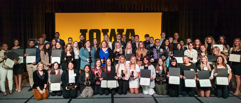 Past Award Recipients  Celebration of Excellence and Achievement Among  Women - The University of Iowa